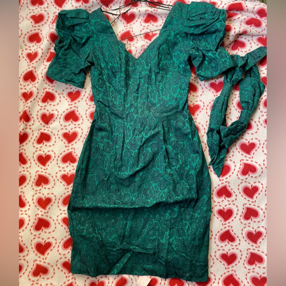 Women / Juniors Vintage Emerald Green Jaquard floral dress VTG 80’s size 7 XS